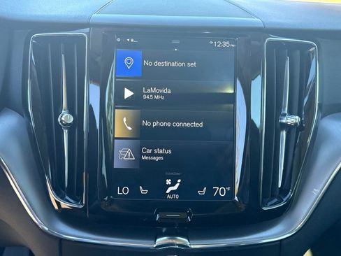 Used 2019 Volvo XC60 T5 Momentum w/ Premium Package image 22