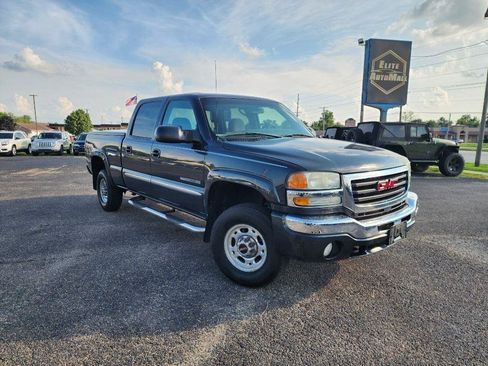 Used 2004 GMC Sierra 2500 SLE w/ Snow Plow Prep Package AWD/4WD image 3