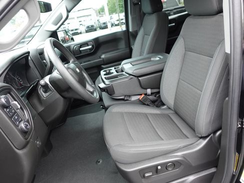 Used 2024 Chevrolet Silverado 1500 Custom AWD/4WD image 18