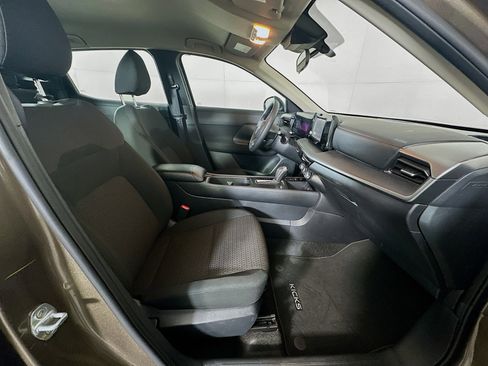 Used 2025 Nissan Kicks S image 30