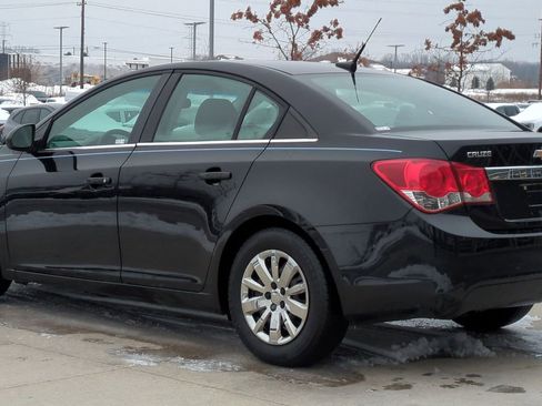 Used 2011 Chevrolet Cruze LS w/ Connectivity Package image 3