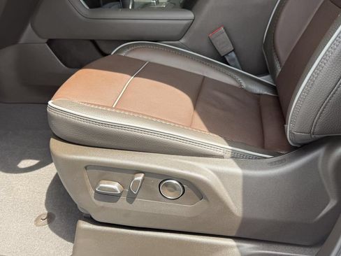 Used 2026 GMC Sierra 1500 Denali AWD/4WD image 9