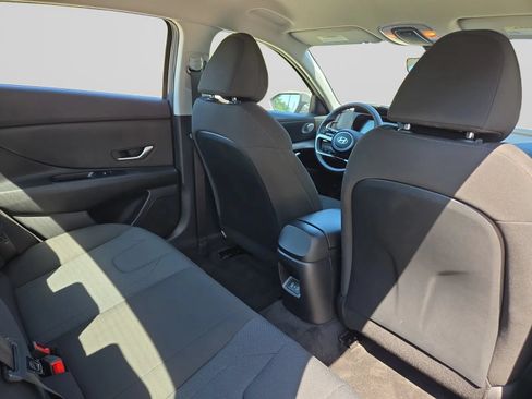Used 2024 Hyundai Elantra SE FWD image 30