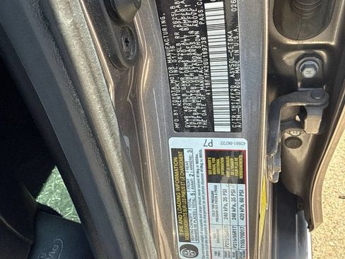 Used 2016 Toyota Camry SE FWD image 10