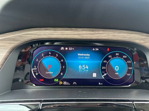 New 2026 Volkswagen Atlas SEL image 8