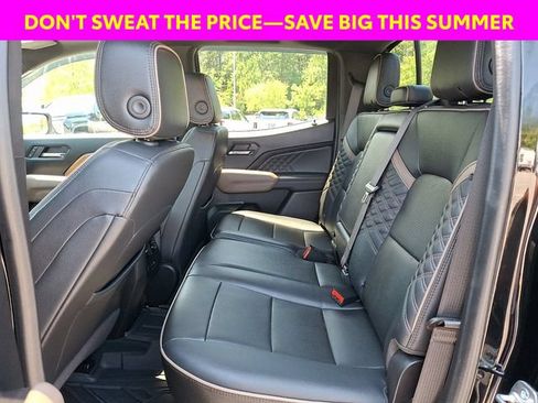 Used 2024 GMC Canyon Denali AWD/4WD image 13