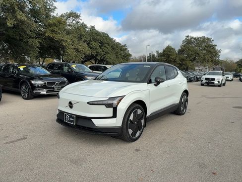 New 2026 Volvo EX30 Ultra w/ Climate Package image 2