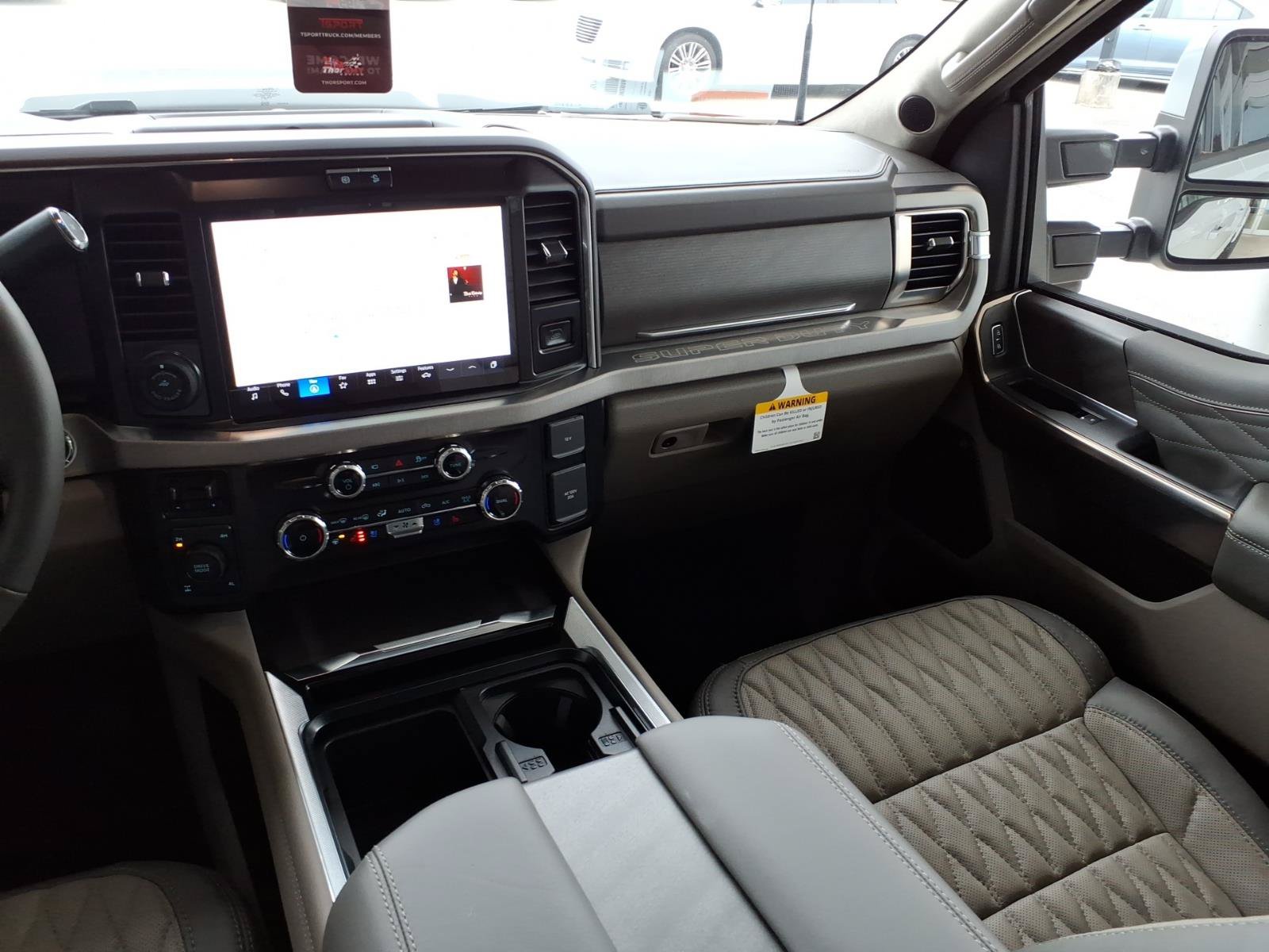 New 2026 Ford F350 Platinum w/ Platinum Plus Package AWD/4WD image 18