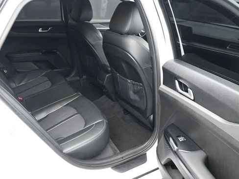 Used 2023 Kia K5 GT-Line image 12