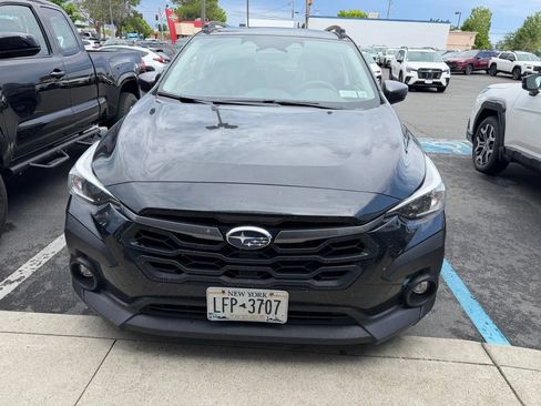 Used 2024 Subaru Crosstrek 2.0i Premium AWD/4WD image 2