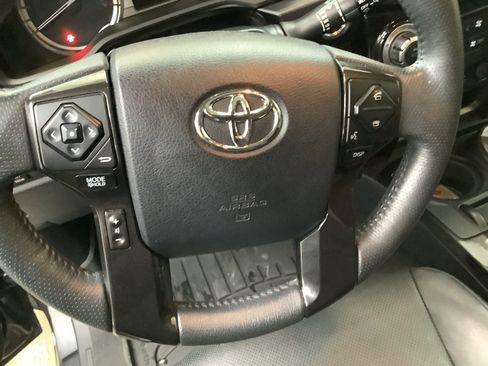 Used 2019 Toyota 4Runner Limited AWD/4WD image 15