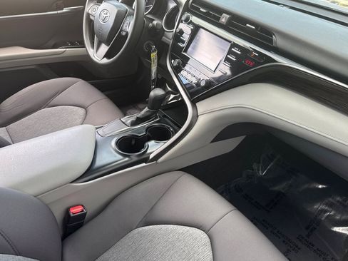 Used 2019 Toyota Camry LE image 33