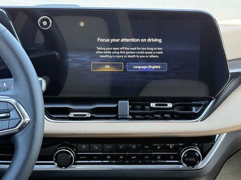 New 2026 Chevrolet Equinox ACTIV w/ Convenience Package III FWD image 14