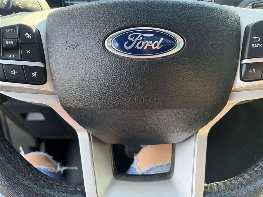 Used 2021 Ford Explorer XLT w/ Equipment Group 202A AWD/4WD image 23
