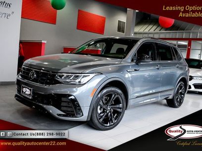 Used 2024 Volkswagen Tiguan SE R-Line