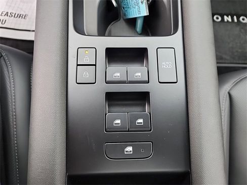 New 2025 Hyundai Ioniq 6 Limited image 17