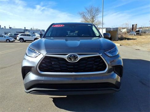 Certified 2023 Toyota Highlander L image 2