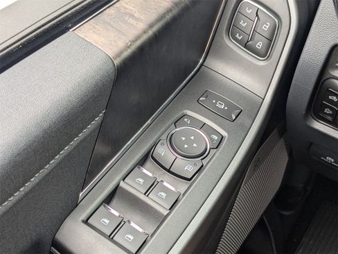 New 2026 Ford F250 Lariat w/ Black Appearance Package image 21