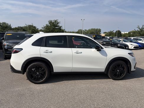 Certified 2026 Honda HR-V Sport image 4