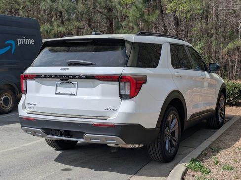 New 2026 Ford Explorer Active image 3