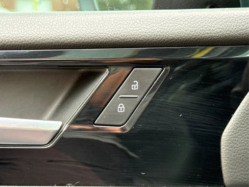 Used 2019 Volkswagen Jetta GLI Autobahn FWD image 39