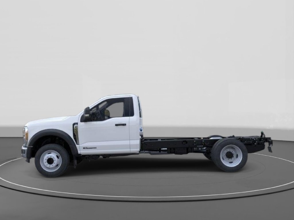 New 2026 Ford F550 2WD Regular Cab Super Duty image 3
