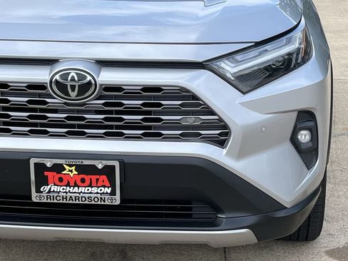 Used 2023 Toyota RAV4 Limited FWD image 8