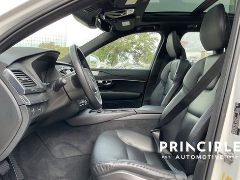 Used 2020 Volvo XC90 T5 Momentum w/ Protection Package Premier FWD image 28