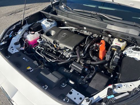 Used 2025 Toyota RAV4 LE image 28