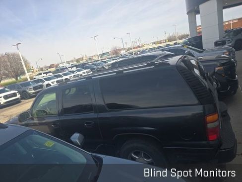 Used 2003 GMC Yukon XL Denali image 7