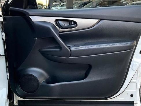 Certified 2019 Nissan Rogue Sport S image 21