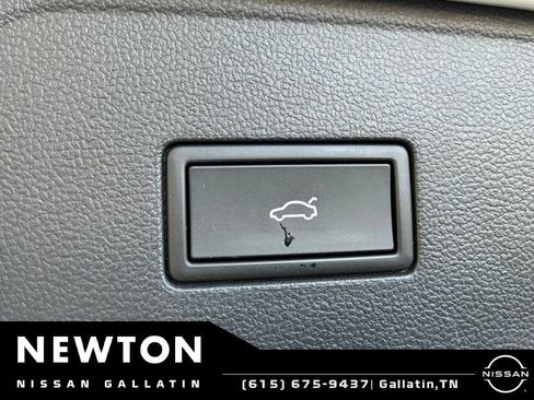 Used 2025 Volkswagen Atlas SE FWD image 23