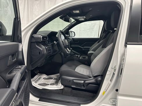 Used 2025 Toyota 4Runner TRD Off-Road image 10