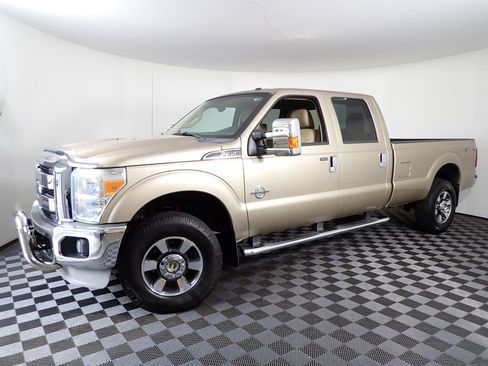 Used 2011 Ford F350 Lariat w/ Lariat Interior Pkg AWD/4WD image 10