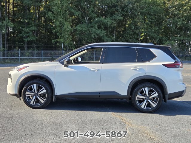 Used 2024 Nissan Rogue SL FWD image 2
