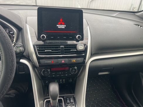 Used 2024 Mitsubishi Eclipse Cross SEL image 9