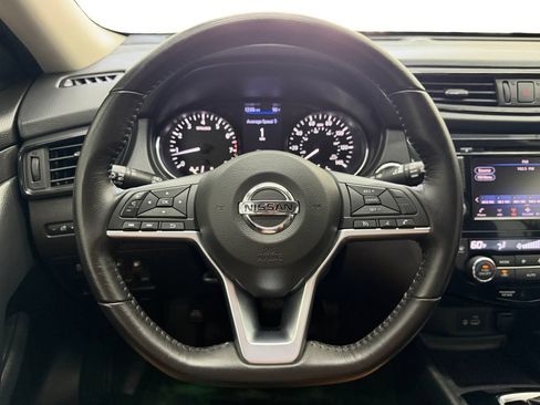 Used 2018 Nissan Rogue SV FWD image 13