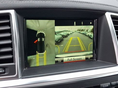 Used 2014 Mercedes-Benz GL 550 4MATIC image 20