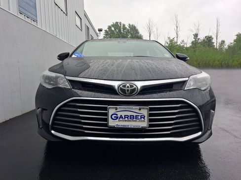 Used 2018 Toyota Avalon Limited w/ All Weather Liner Package FWD image 6