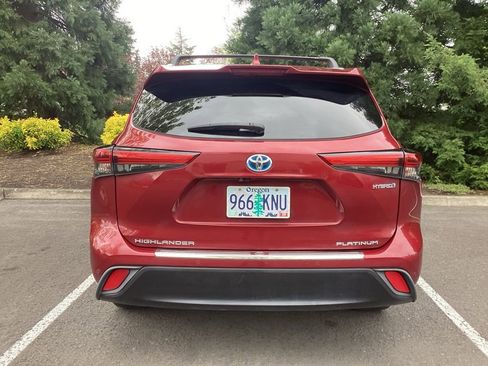 Used 2021 Toyota Highlander Platinum AWD/4WD image 23
