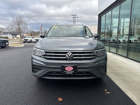 Used 2022 Volkswagen Tiguan SE AWD/4WD image 7