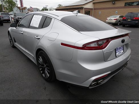 Used 2018 Kia Stinger Premium AWD/4WD image 7