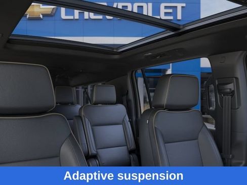 New 2026 Chevrolet Suburban Premier AWD/4WD image 25