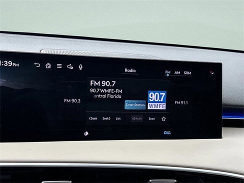 Used 2026 Genesis GV70 2.5T Select image 27