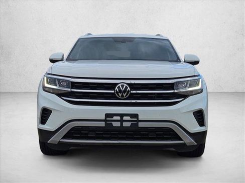 Used 2023 Volkswagen Atlas Cross Sport SE image 2