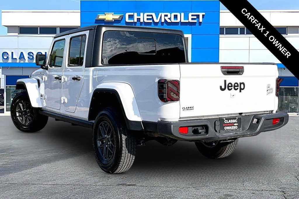 Used 2022 Jeep Gladiator Sport AWD/4WD image 3