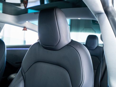 Used 2025 Tesla Model 3 Long Range image 34