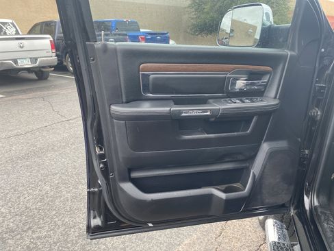 Used 2018 RAM 2500 Laramie w/ Convenience Group image 7