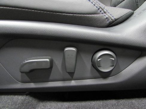 Used 2026 Subaru Forester Premium AWD/4WD image 21