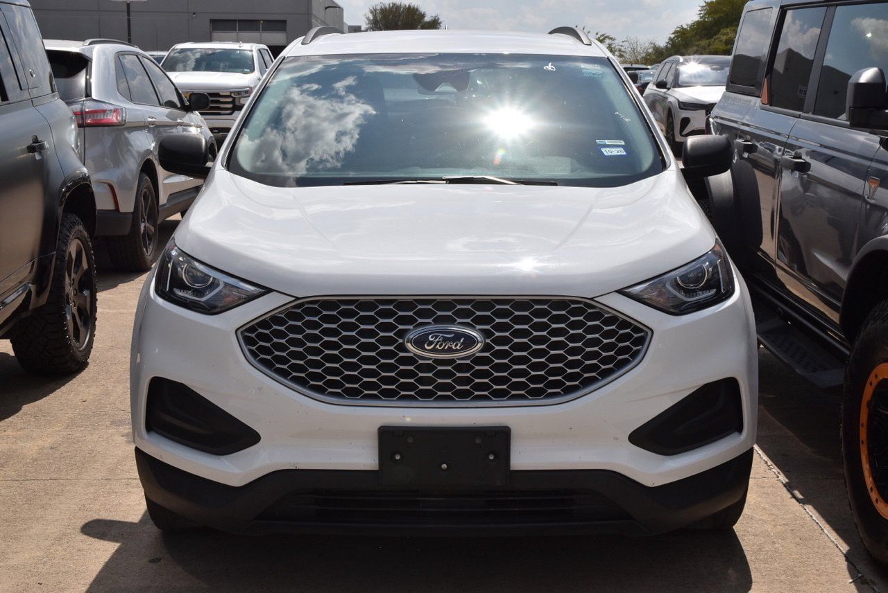 Used 2023 Ford Edge SE AWD/4WD image 3